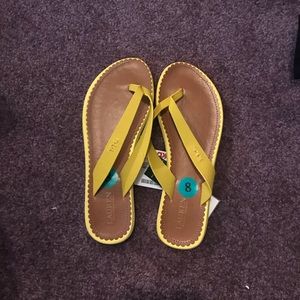 Ralph Lauren size 8 yellow flip flops